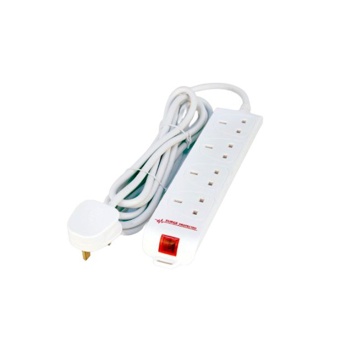 MicroConnect 4-veis UK overspenningsbeskyttet strømfordeler 2-5M Hvit, 1 Stykk, SEN-379