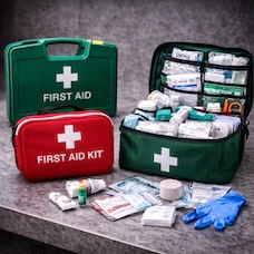 Førstehjelpsutstyr (sett)