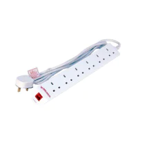 MicroConnect 6-veis UK overspenningsbeskyttet strømfordeler 2-5M Hvit, 1 Stykk, SEN-383
